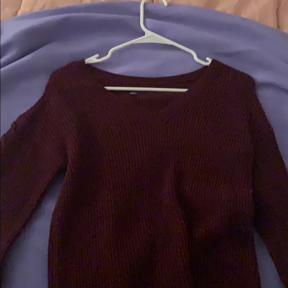 AEO sweater